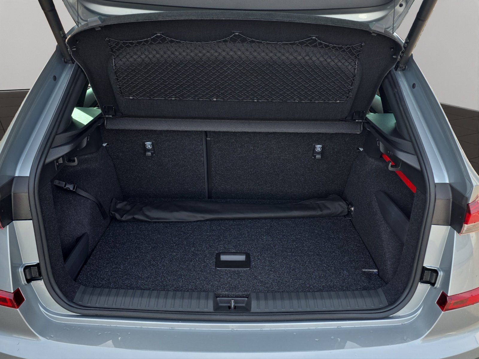 SKODA Kamiq 1.0 TSI Dynamic DSG, Benzin, Neuwagen, Automatik - 6