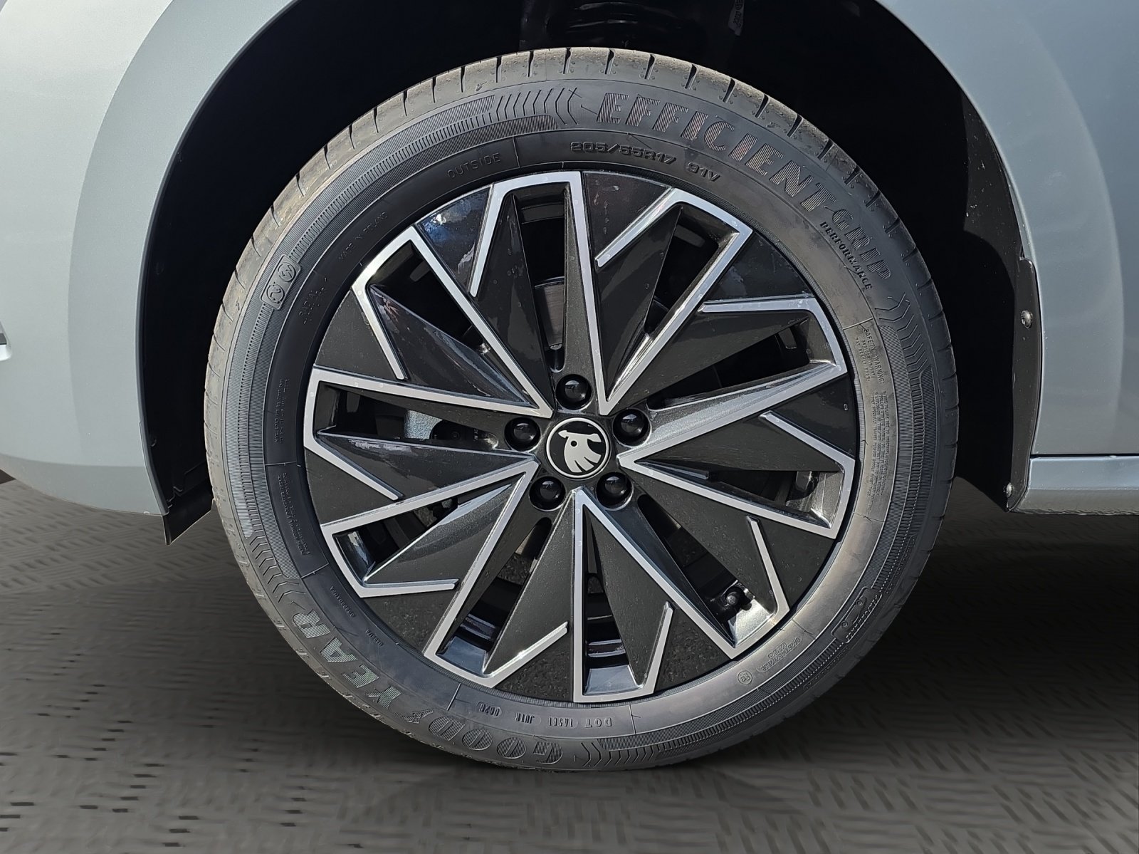 SKODA Kamiq 1.0 TSI Dynamic DSG, Benzin, Neuwagen, Automatik - 7