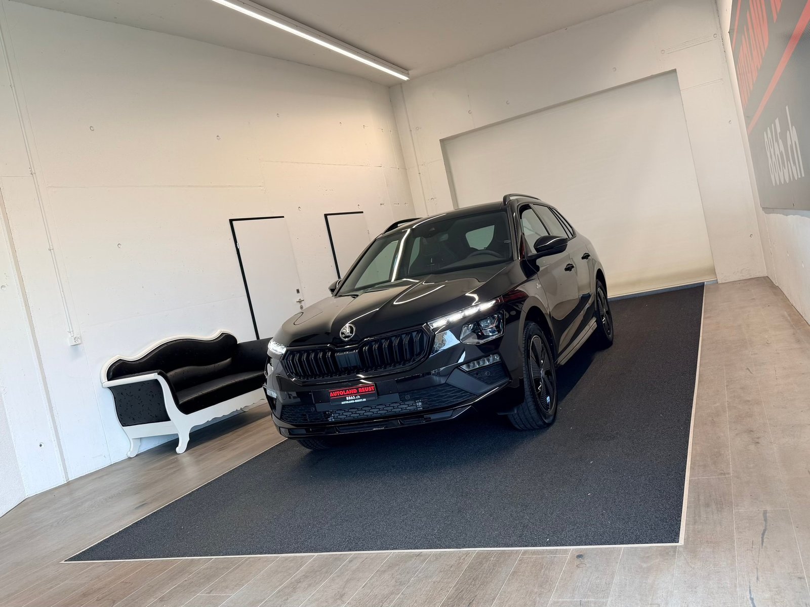 SKODA Kamiq 1.5 TSI Monte Carlo DSG, Petrol, New car, Automatic - 3