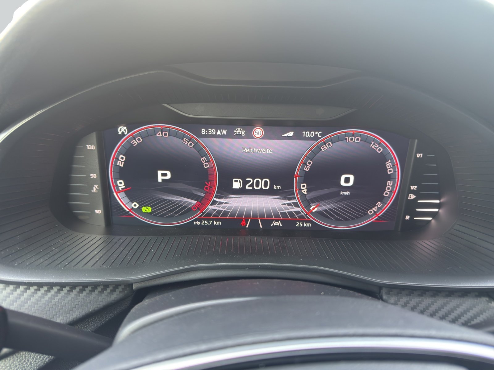 SKODA Kamiq 1.5 TSI Monte Carlo DSG, Petrol, New car, Automatic - 5