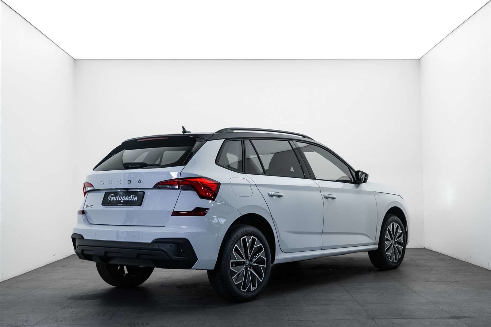 SKODA Kamiq 1.0 TSi Selection Black DSG-Automat, Petrol, New car, Automatic - 3