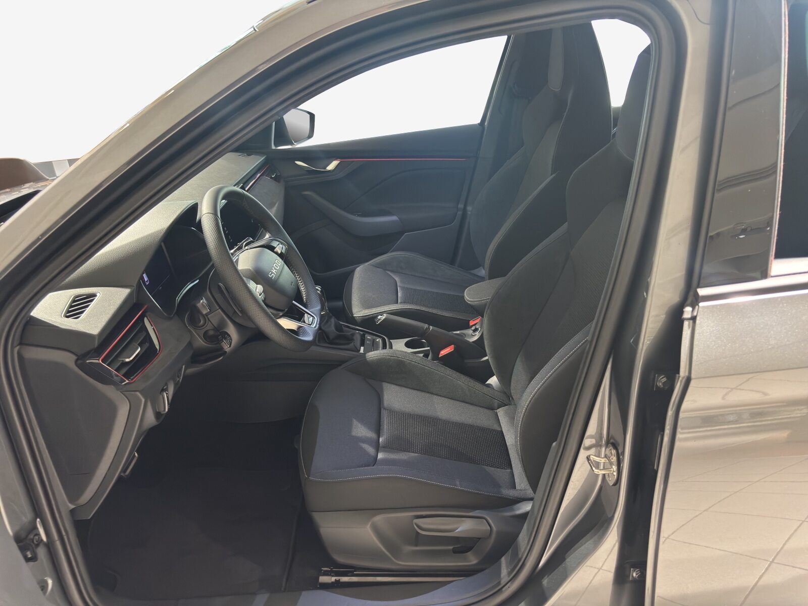SKODA Kamiq Dynamic (Netto), Petrol, New car, Automatic - 6