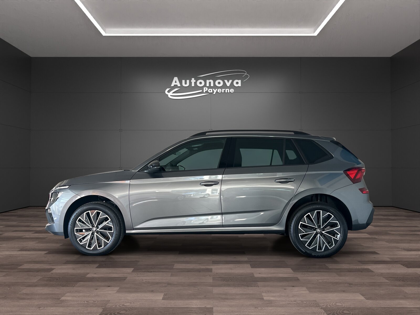 SKODA Kamiq 1.0 TSI Dynamic DSG, Petrol, New car, Automatic - 3
