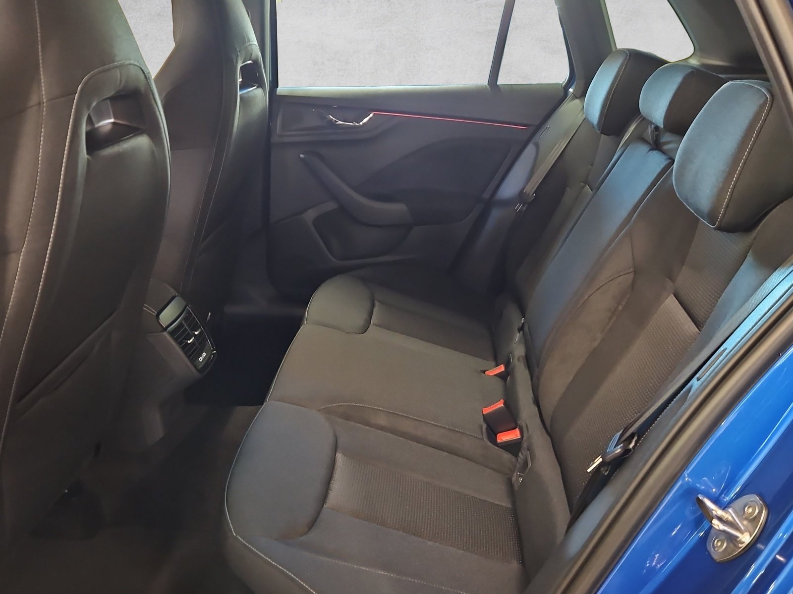 SKODA Kamiq 1.0 TSI Dynamic DSG, Benzin, Occasion / Gebraucht, Automatik - 7