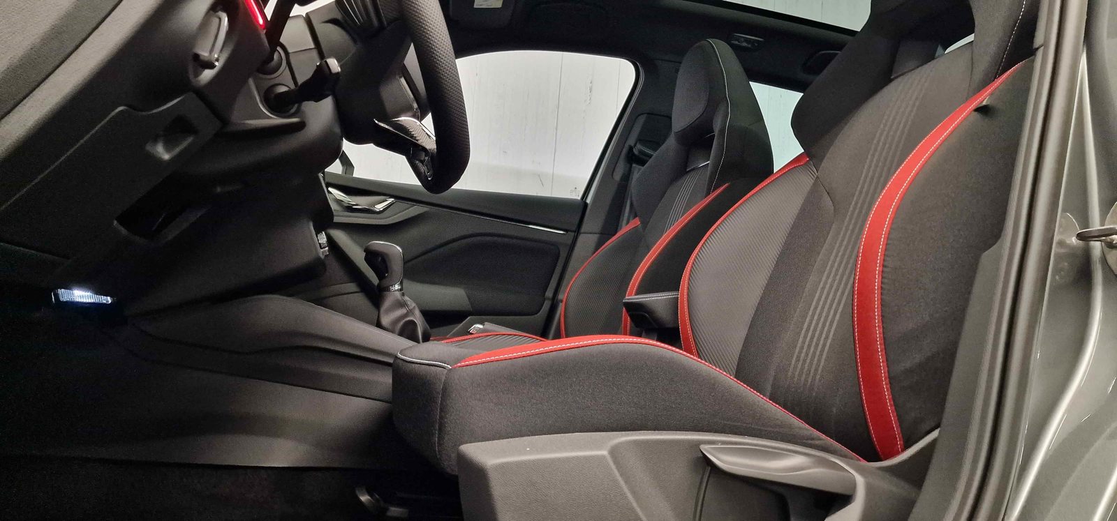 SKODA Kamiq Monte Carlo, Benzin, Occasion / Gebraucht, Automatik - 5