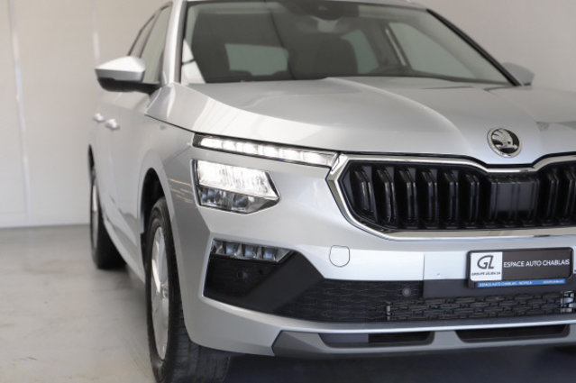 SKODA Kamiq 1.0 TSI Dynamic, Benzin, Occasion / Gebraucht, Automatik - 2