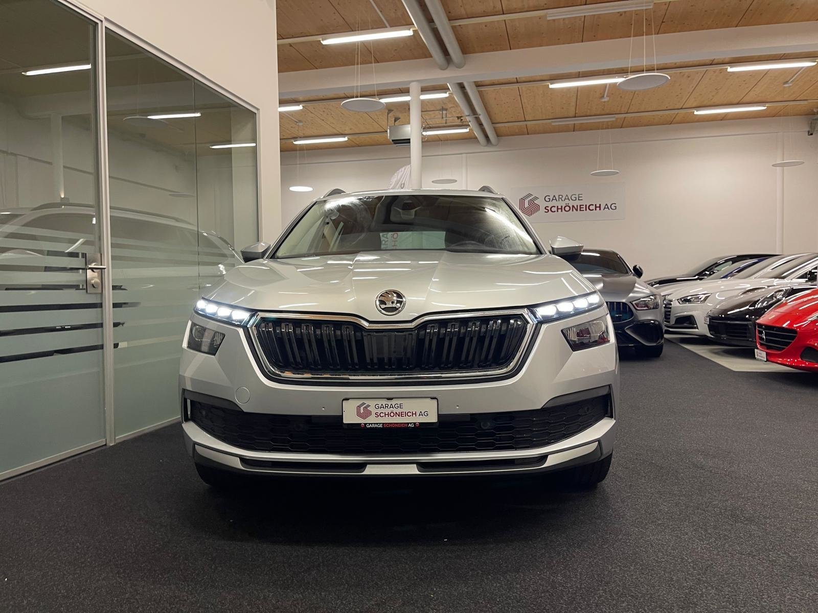SKODA Kamiq 1.0 TSI Ambition DSG, Benzin, Occasion / Gebraucht, Automatik - 2
