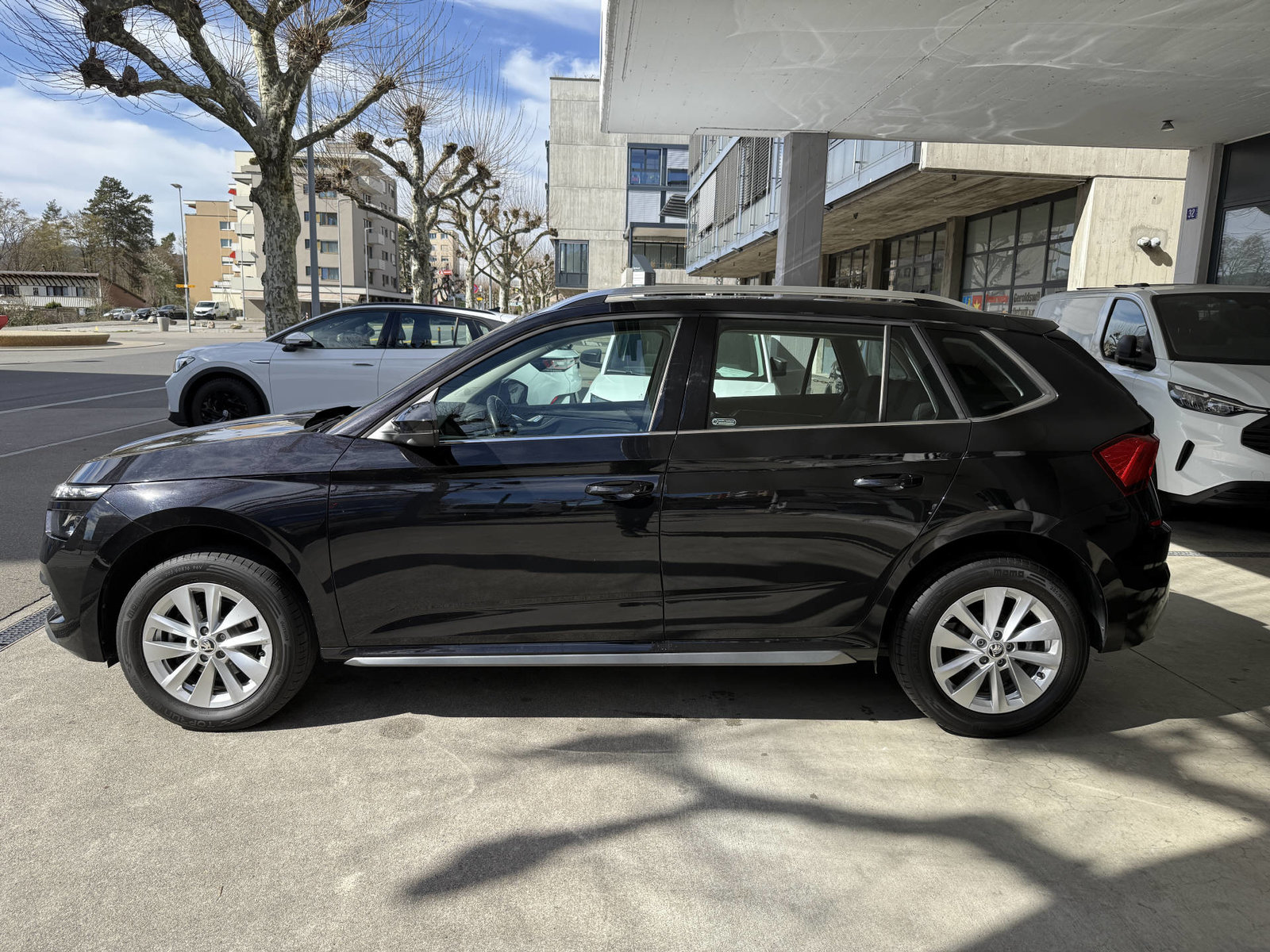 SKODA Kamiq 1.0 TSI Style DSG, Benzin, Occasion / Gebraucht, Automatik - 2