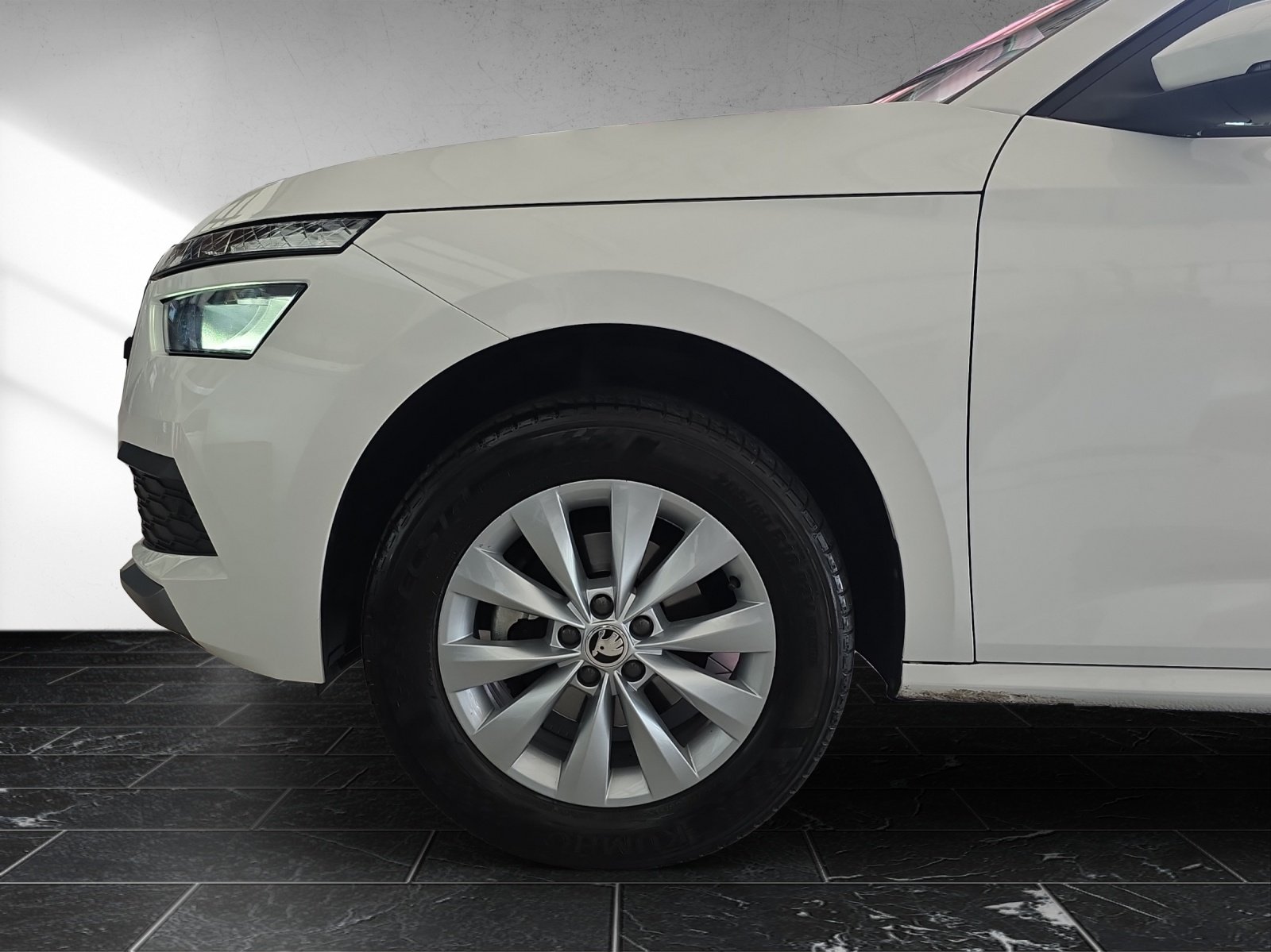 SKODA Kamiq 1.5 TSI Fresh DSG, Benzin, Occasion / Gebraucht, Automatik - 4