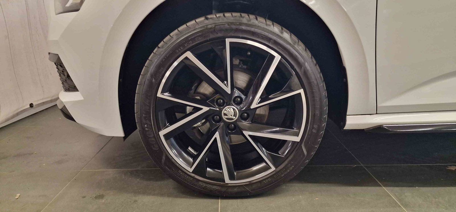 SKODA KAMIQ Monte Carlo, Benzin, Occasion / Gebraucht, Automatik - 4