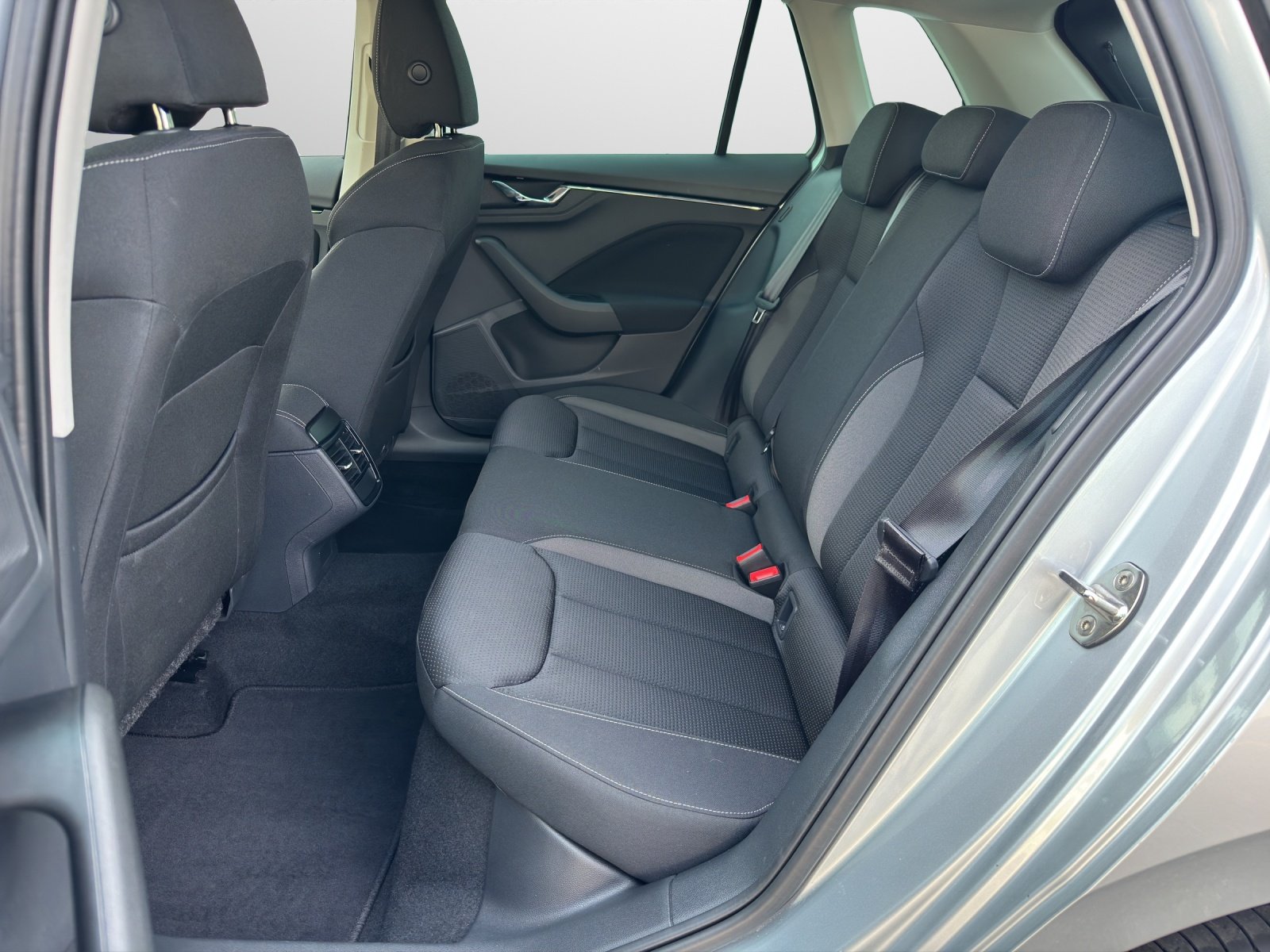 SKODA Kamiq 1.5 TSI Selection DSG, Essence, Occasion / Utilisé, Automatique - 6