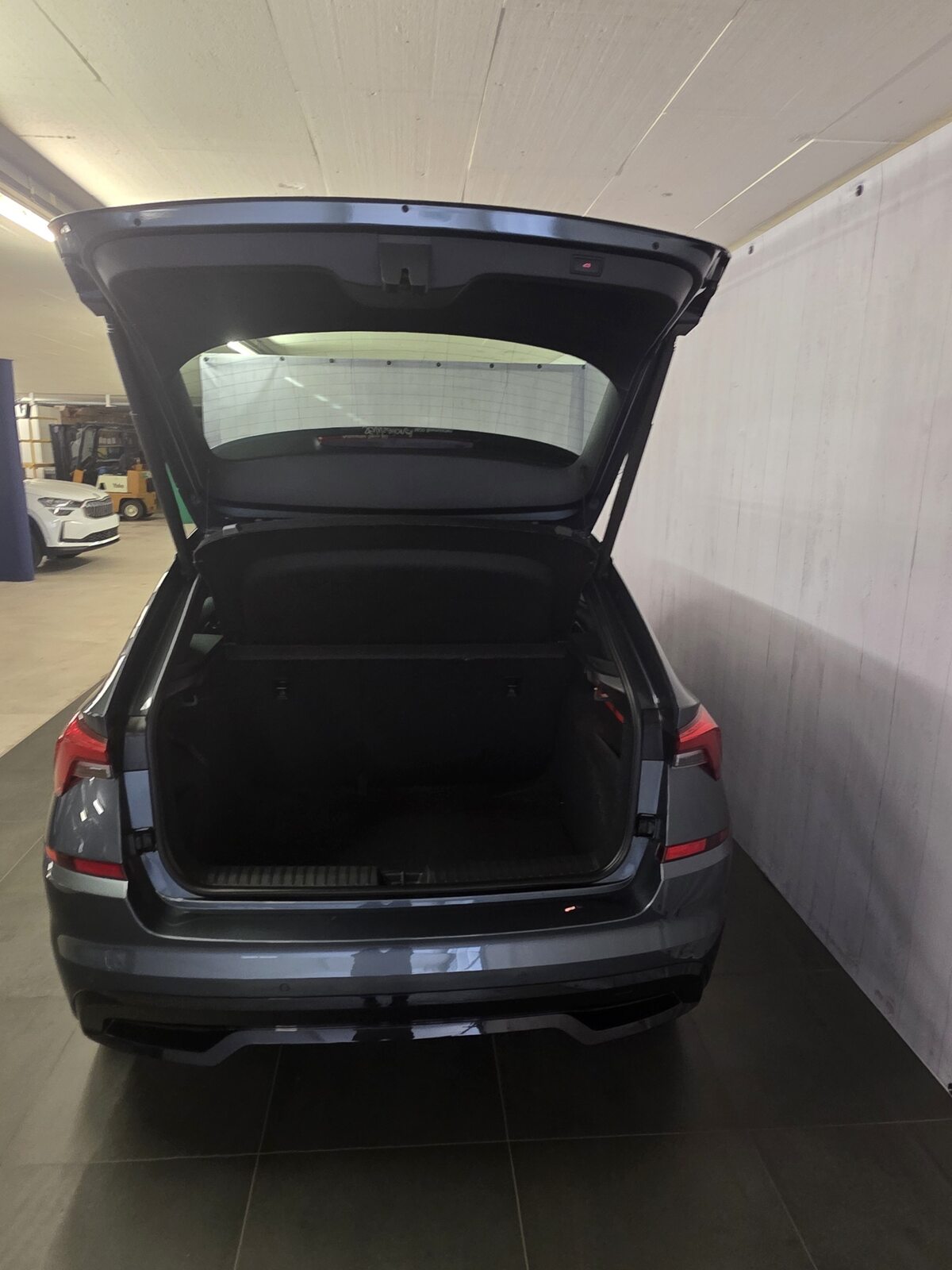 SKODA KAMIQ Monte Carlo, Benzin, Occasion / Gebraucht, Automatik - 7