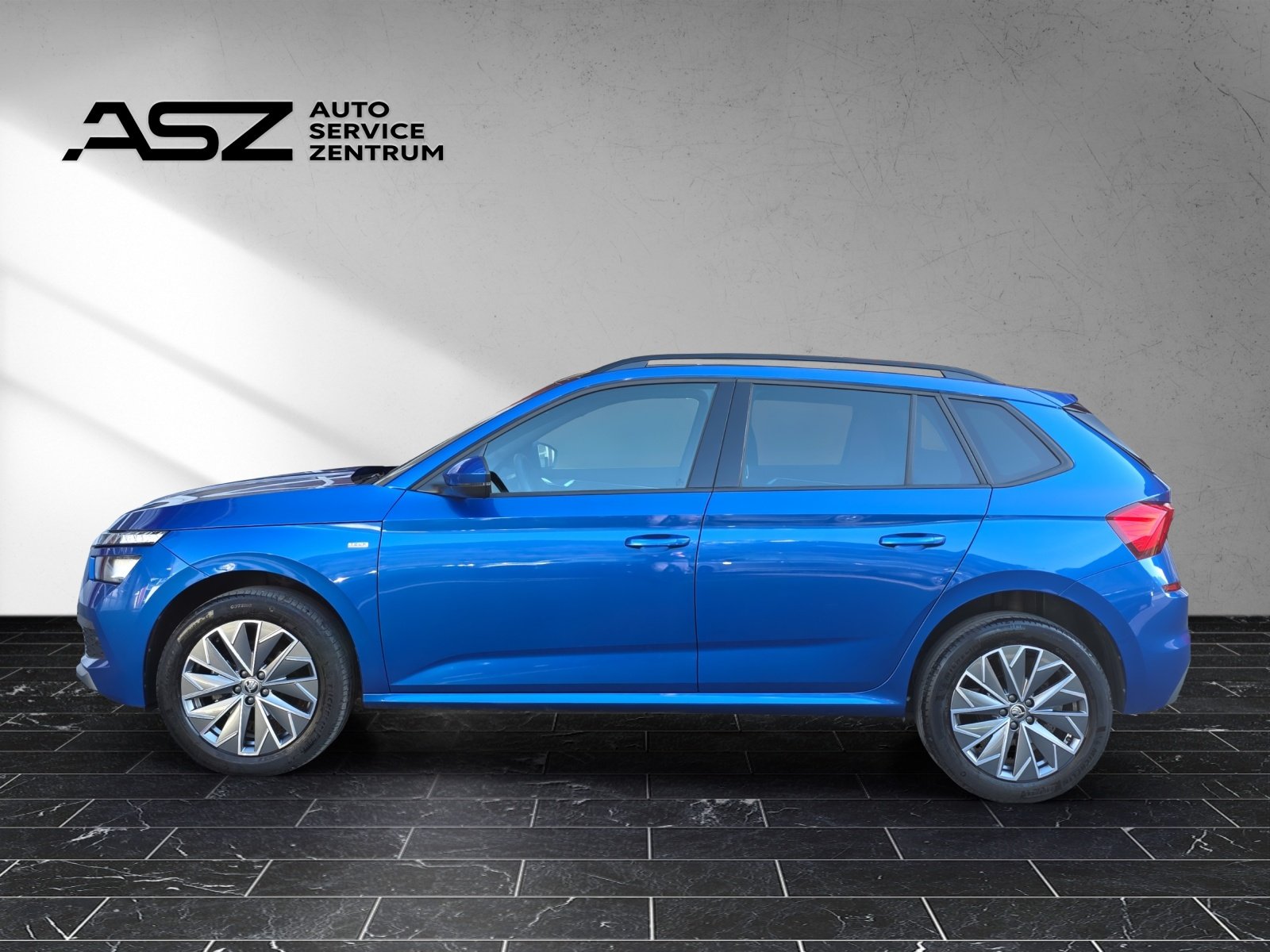 SKODA Kamiq 1.5 TSI Tour DSG, Petrol, Ex-demonstrator, Automatic - 2