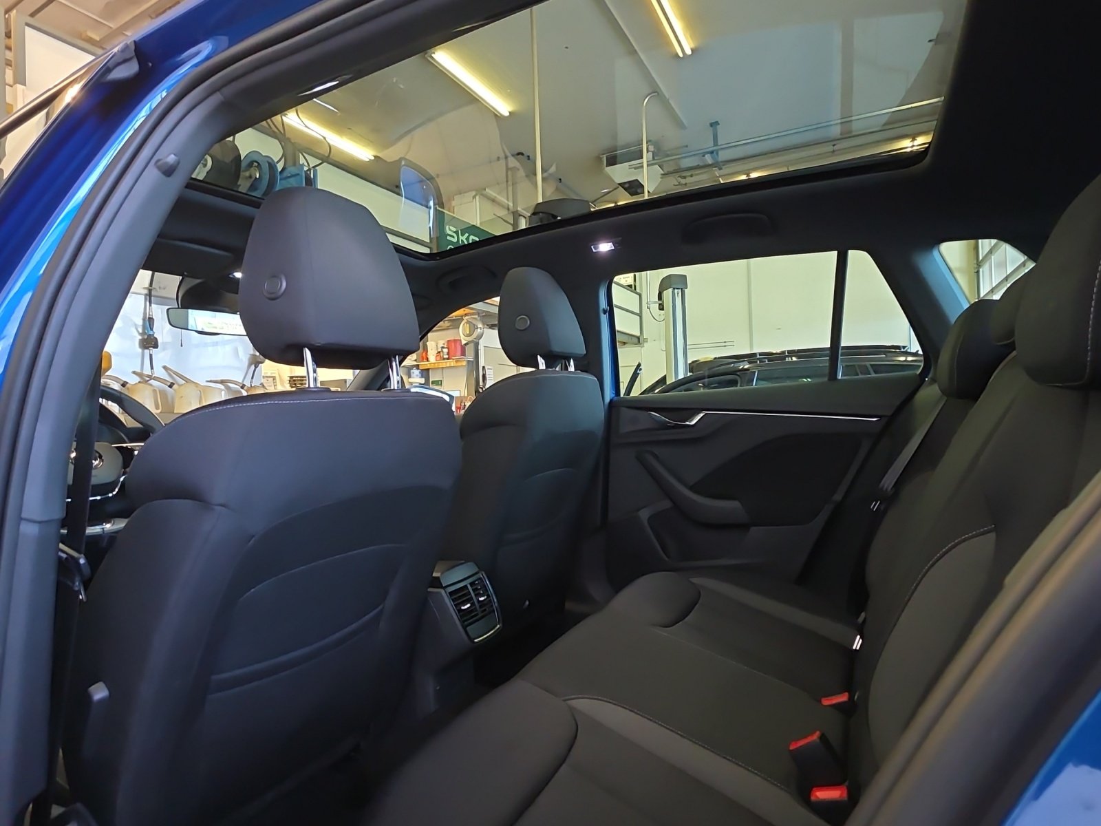 SKODA Kamiq 1.5 TSI Tour DSG, Petrol, Ex-demonstrator, Automatic - 7