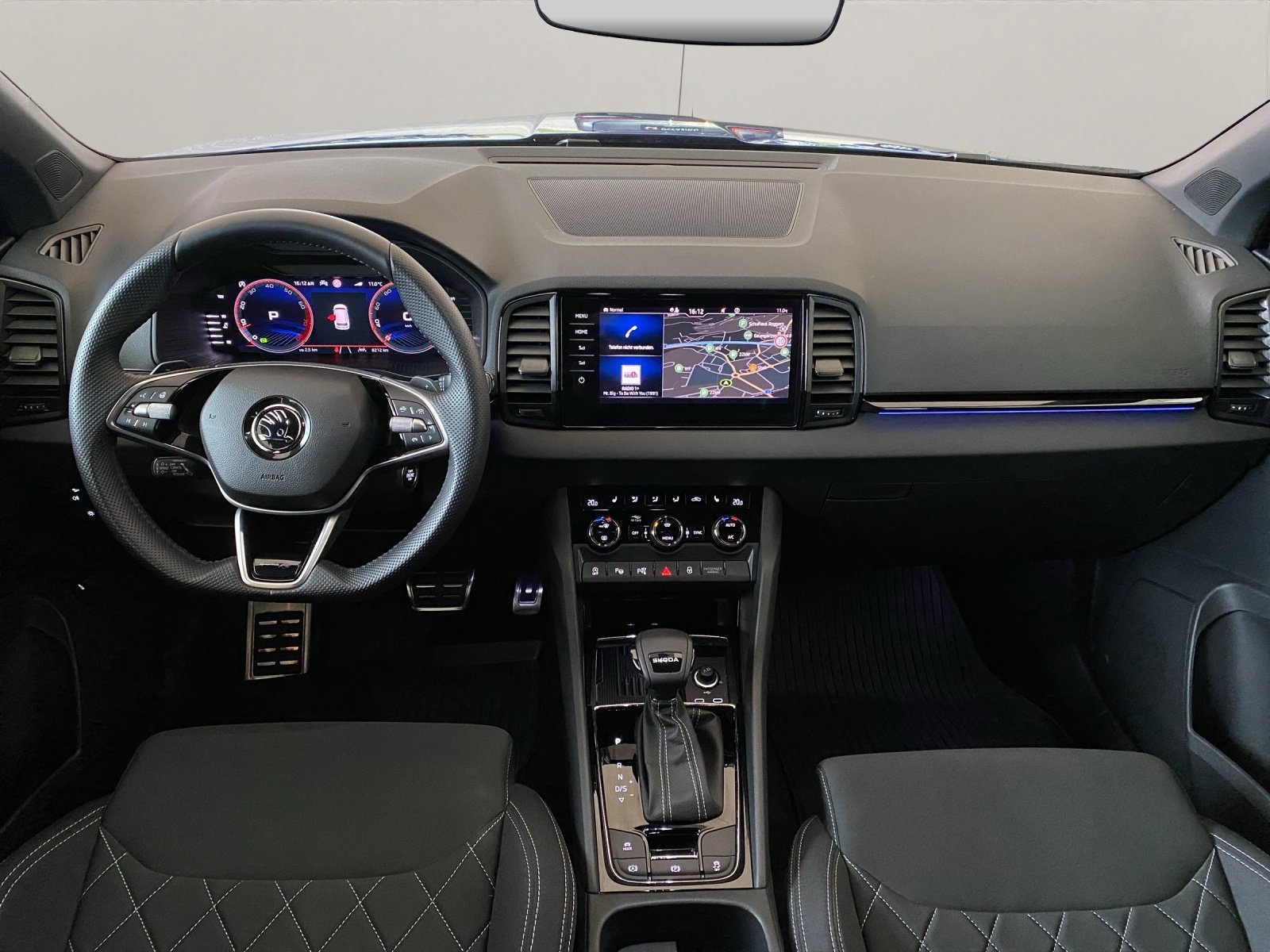 SKODA Karoq 1.5 TSI SportLine DSG, Benzin, Occasion / Gebraucht, Automatik - 5