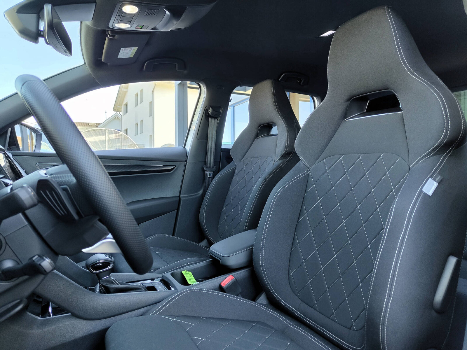 SKODA Karoq 1.5 TSI SportLine DSG, Benzin, Neues Fahrzeug mit Tageszulassung, Automatik - 6