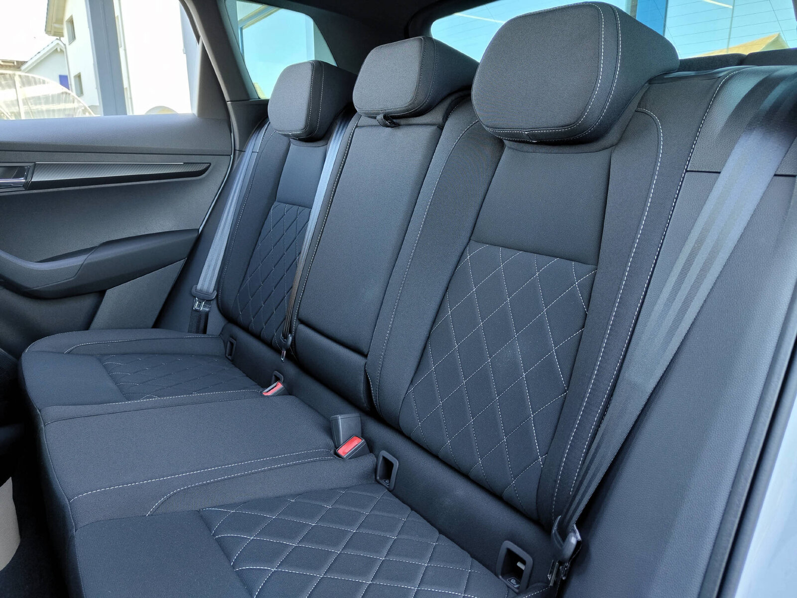 SKODA Karoq 1.5 TSI SportLine DSG, Benzin, Neues Fahrzeug mit Tageszulassung, Automatik - 7