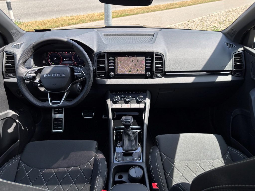 SKODA KAROQ 2.0 TSI SportLine 4x4 DSG, Petrol, New car, Automatic - 7
