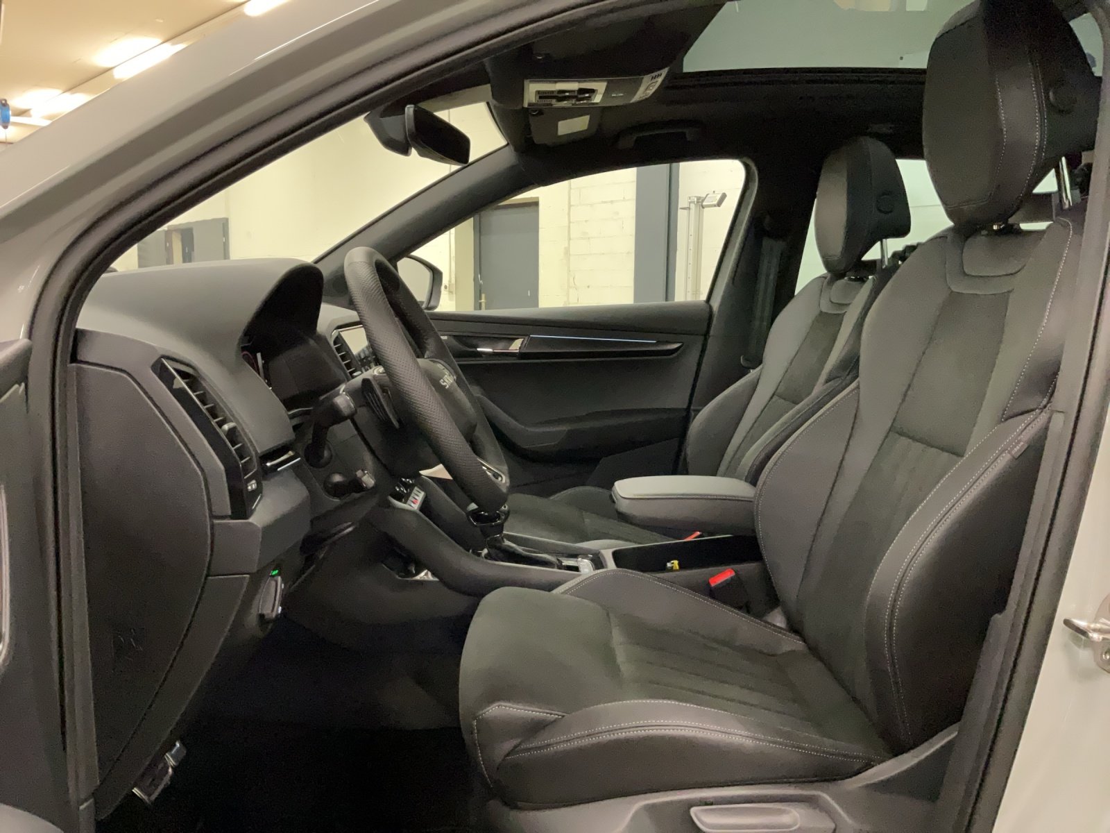 SKODA Karoq 2.0 TSI SportLine 4x4 DSG, Essence, Voiture nouvelle, Automatique - 6