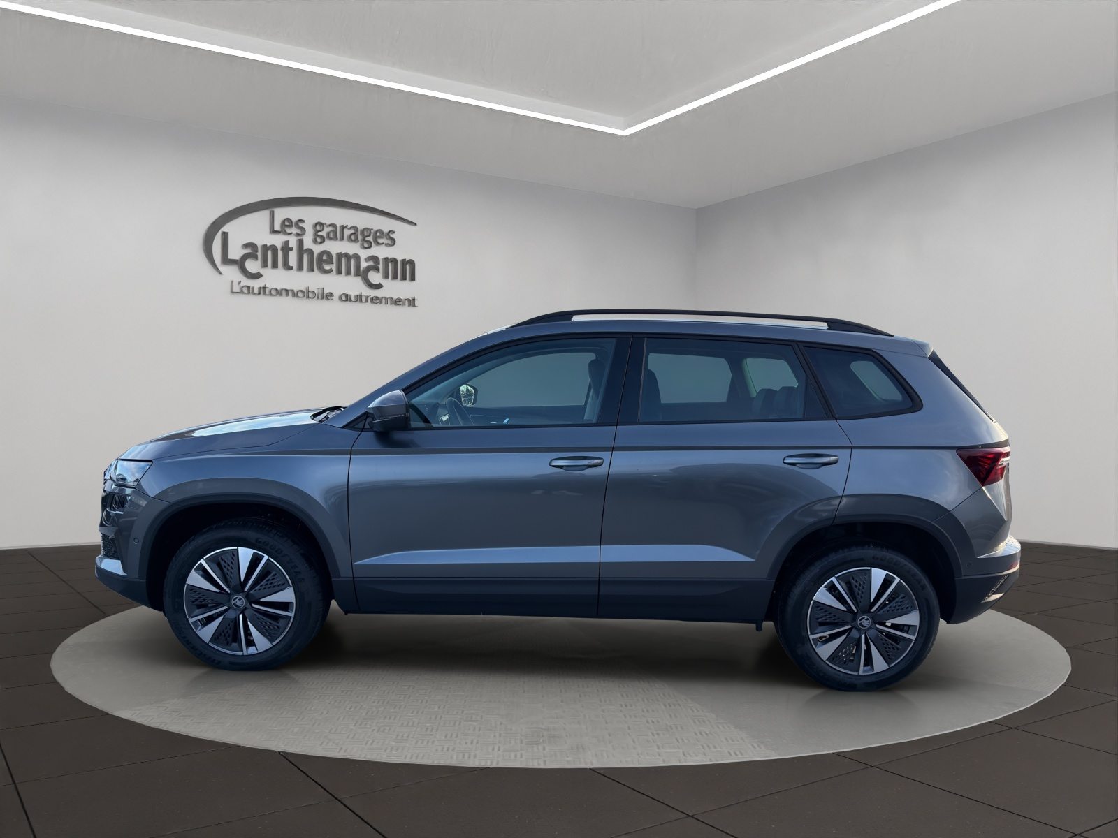 SKODA Karoq Dynamic (Netto), Benzina, Auto nuove, Automatico - 2