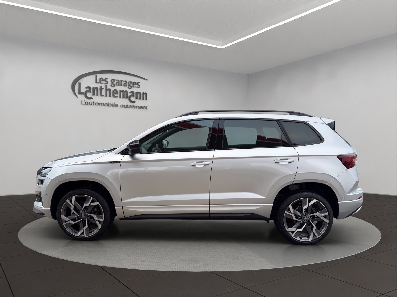 SKODA Karoq Sportline, Benzin, Neuwagen, Automatik - 2