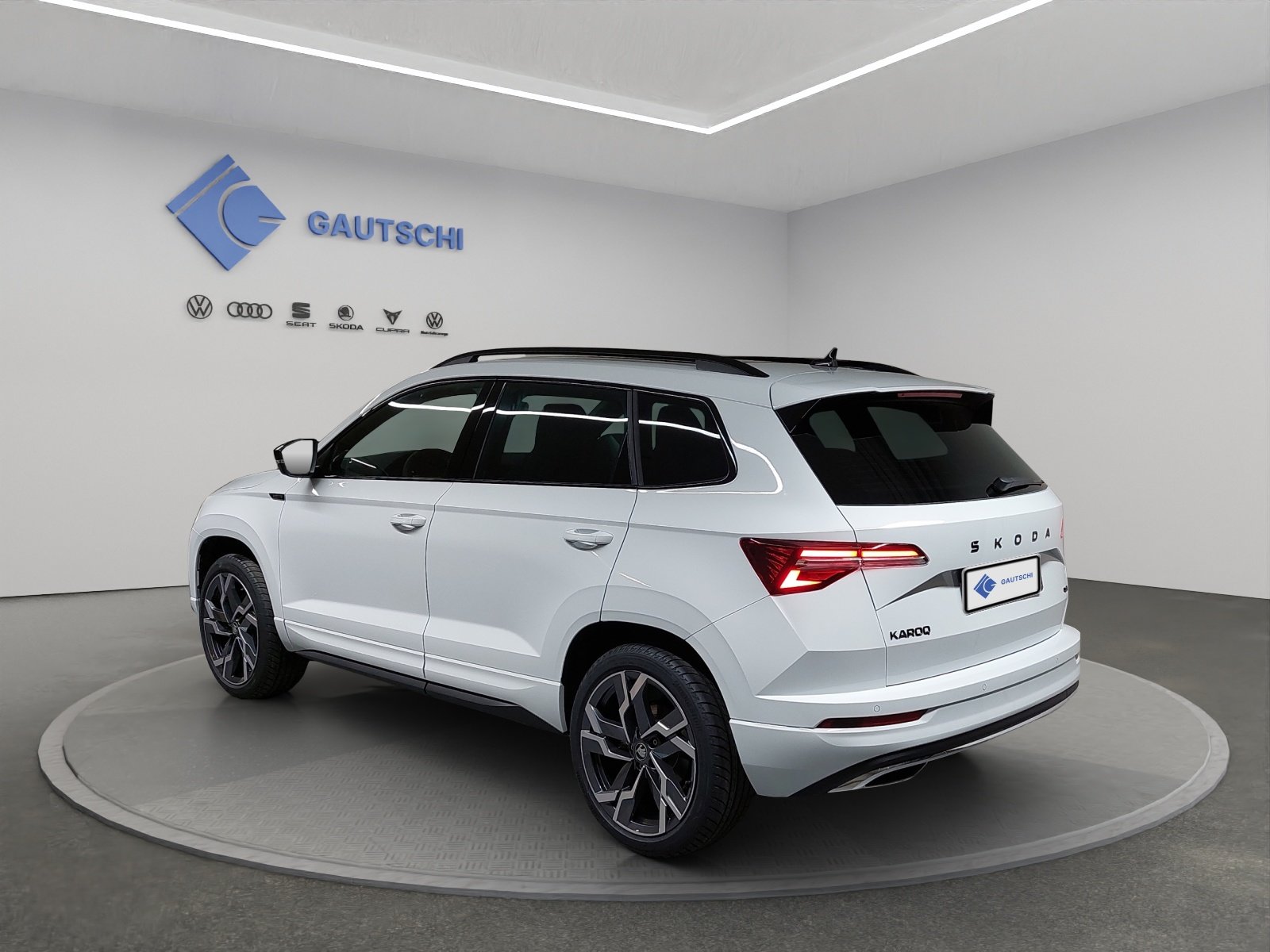 SKODA Karoq 2.0 TSI SportLine 4x4 DSG, Petrol, New car, Automatic - 3