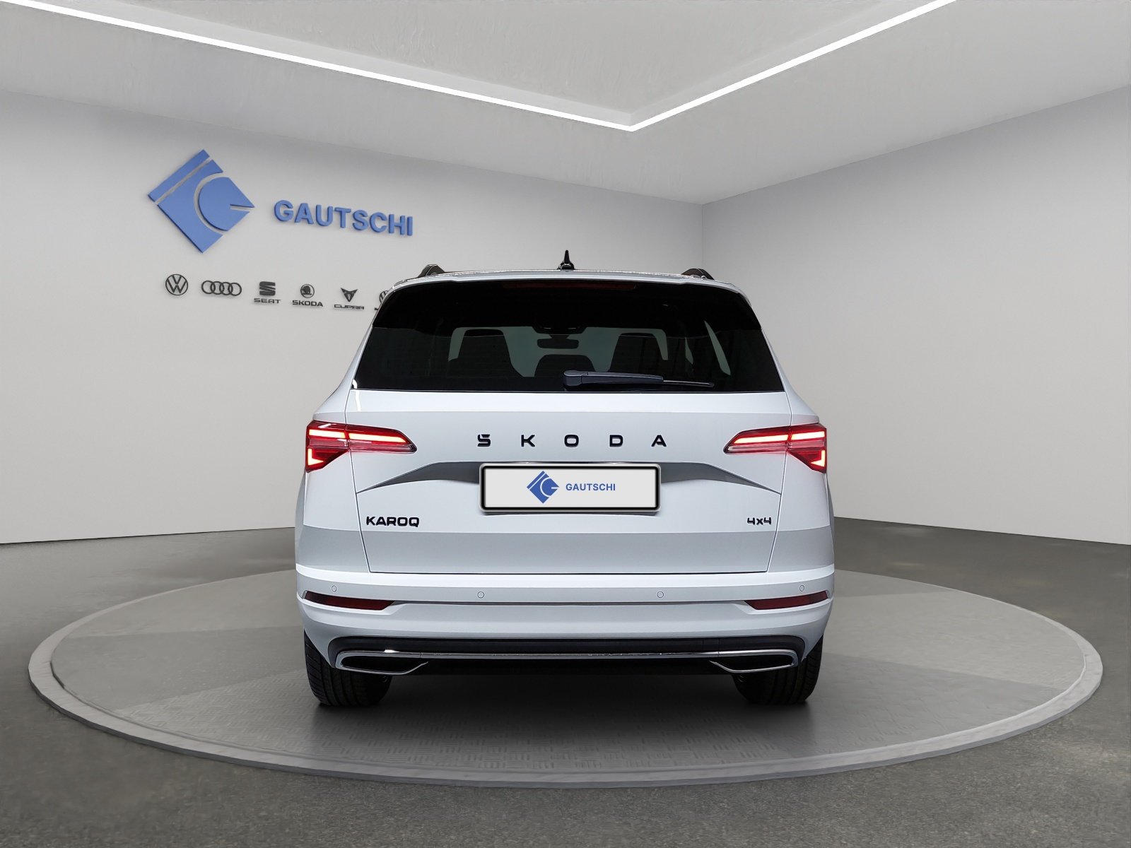 SKODA Karoq 2.0 TSI SportLine 4x4 DSG, Petrol, New car, Automatic - 4