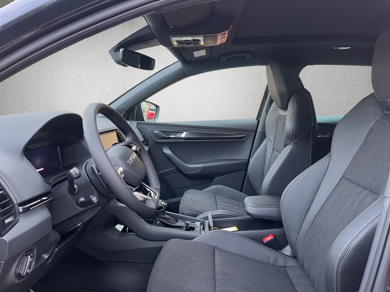 SKODA Karoq 2.0 TDI CR Sport Line 4x4 DSG, Diesel, New car, Automatic - 6