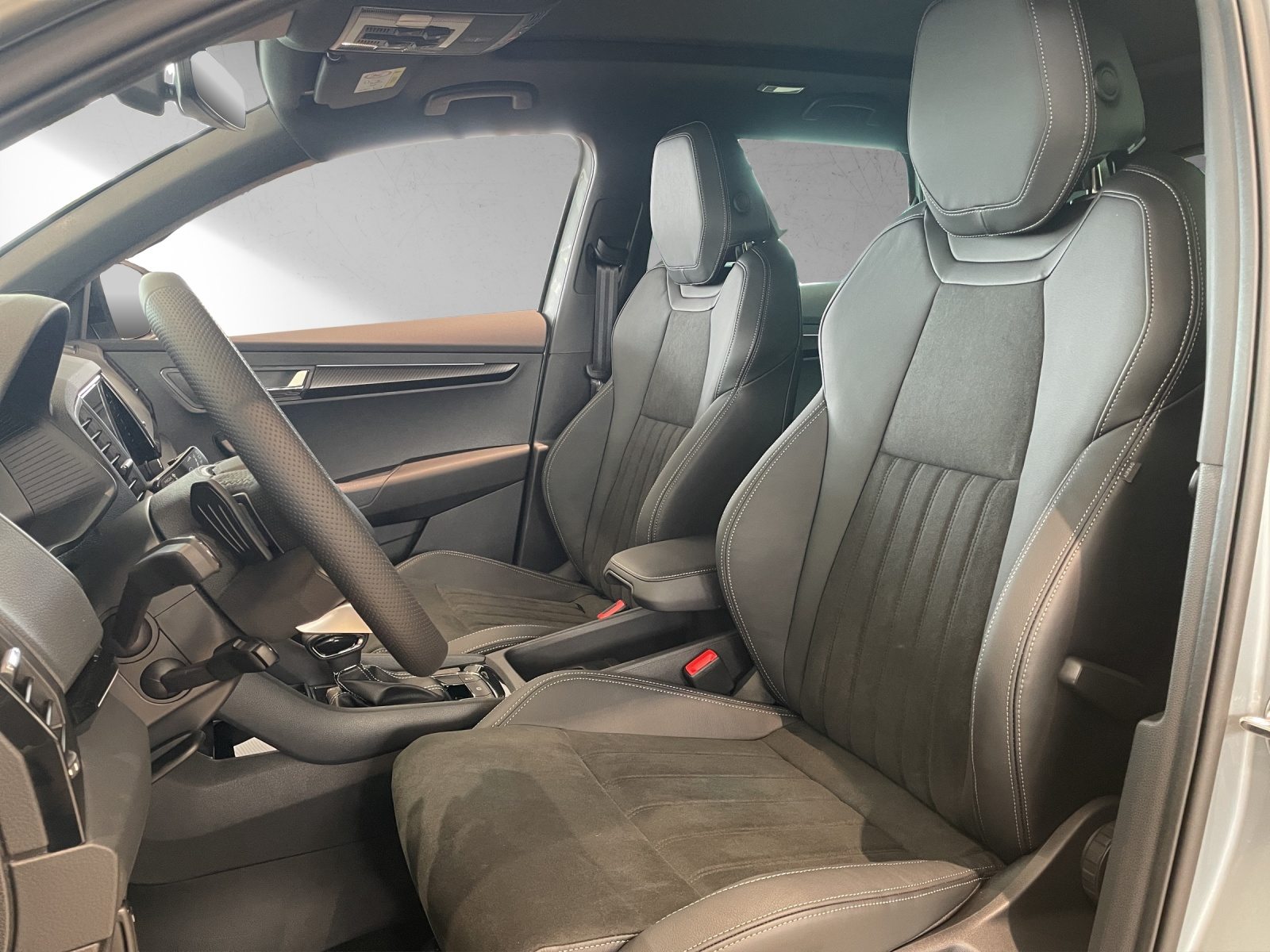 SKODA Karoq Sportline, Essence, Voiture nouvelle, Automatique - 6