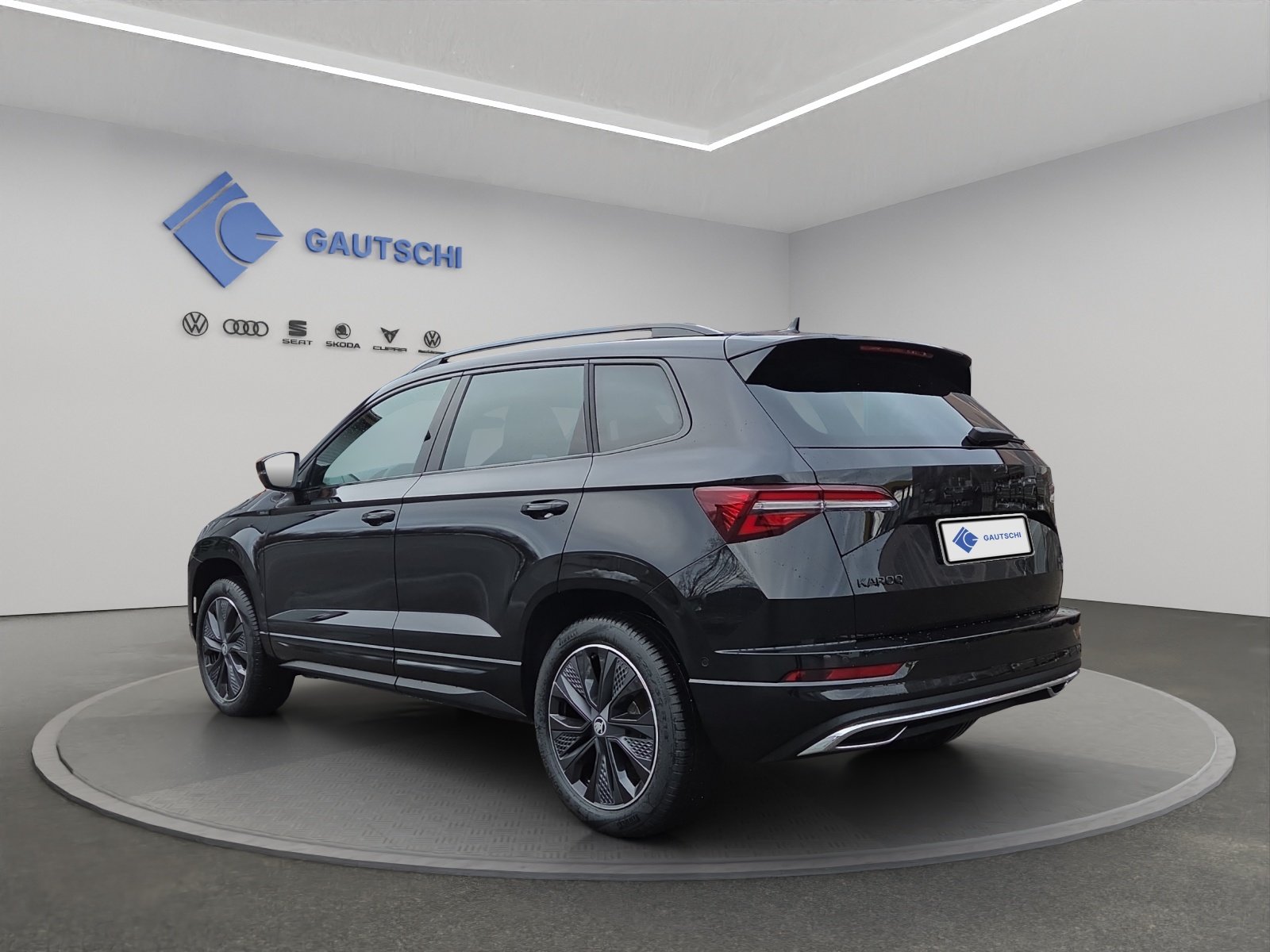 SKODA Karoq 2.0 TSI SportLine 4x4 DSG, Petrol, New car, Automatic - 3