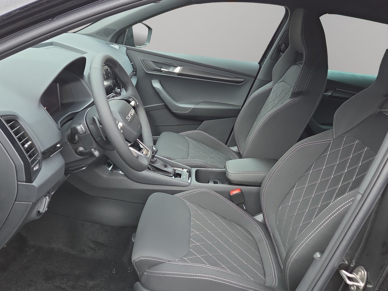 SKODA Karoq 2.0 TSI SportLine 4x4 DSG, Petrol, New car, Automatic - 6