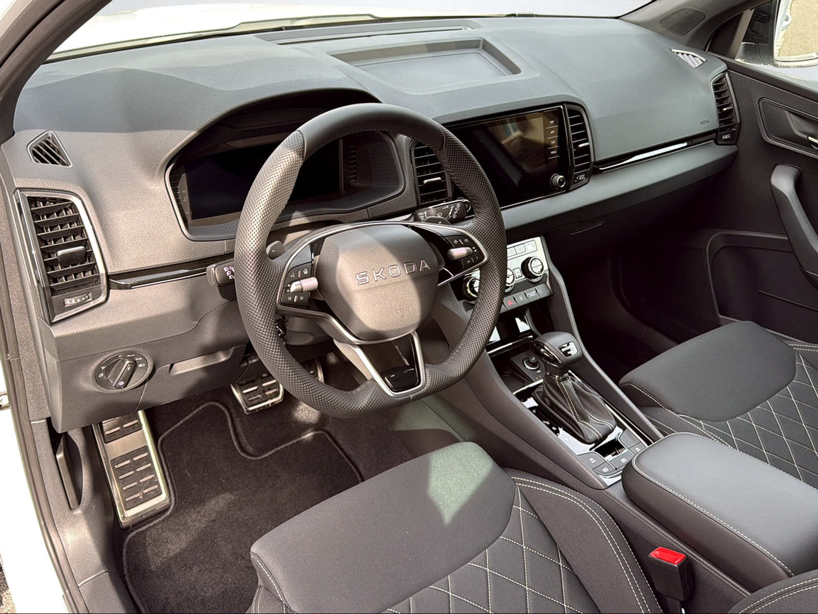 SKODA Karoq 2.0 TSI SportLine 4x4 DSG, Benzin, Neuwagen, Automatik - 6