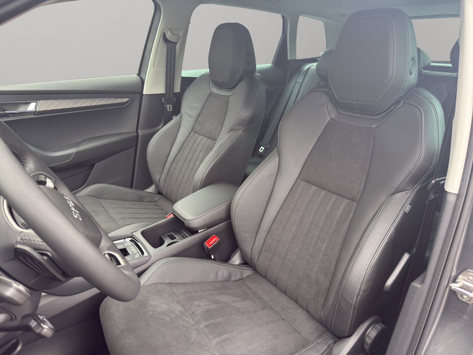 SKODA Karoq 1.5 TSI Dynamic DSG, Benzina, Auto nuove, Automatico - 6