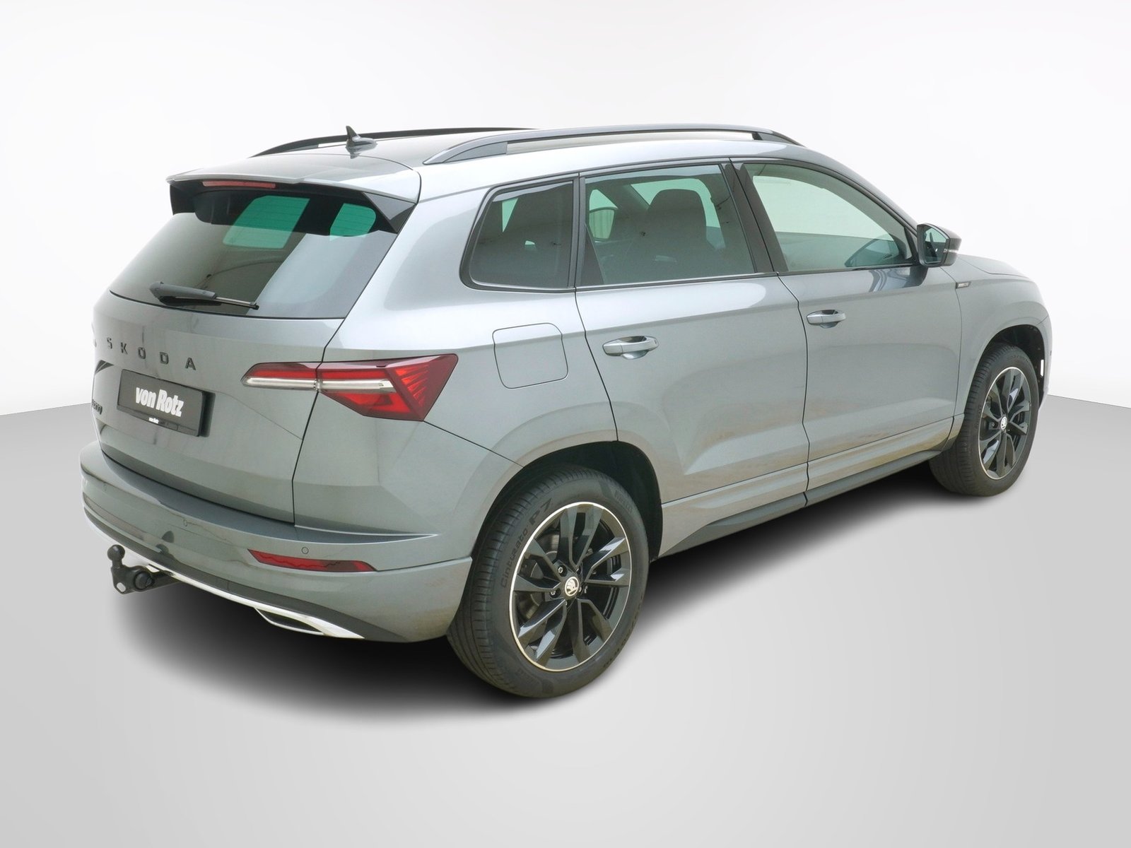 SKODA Karoq 2.0 TSI SportLine DSG 4x4, Petrol, New car, Automatic - 5