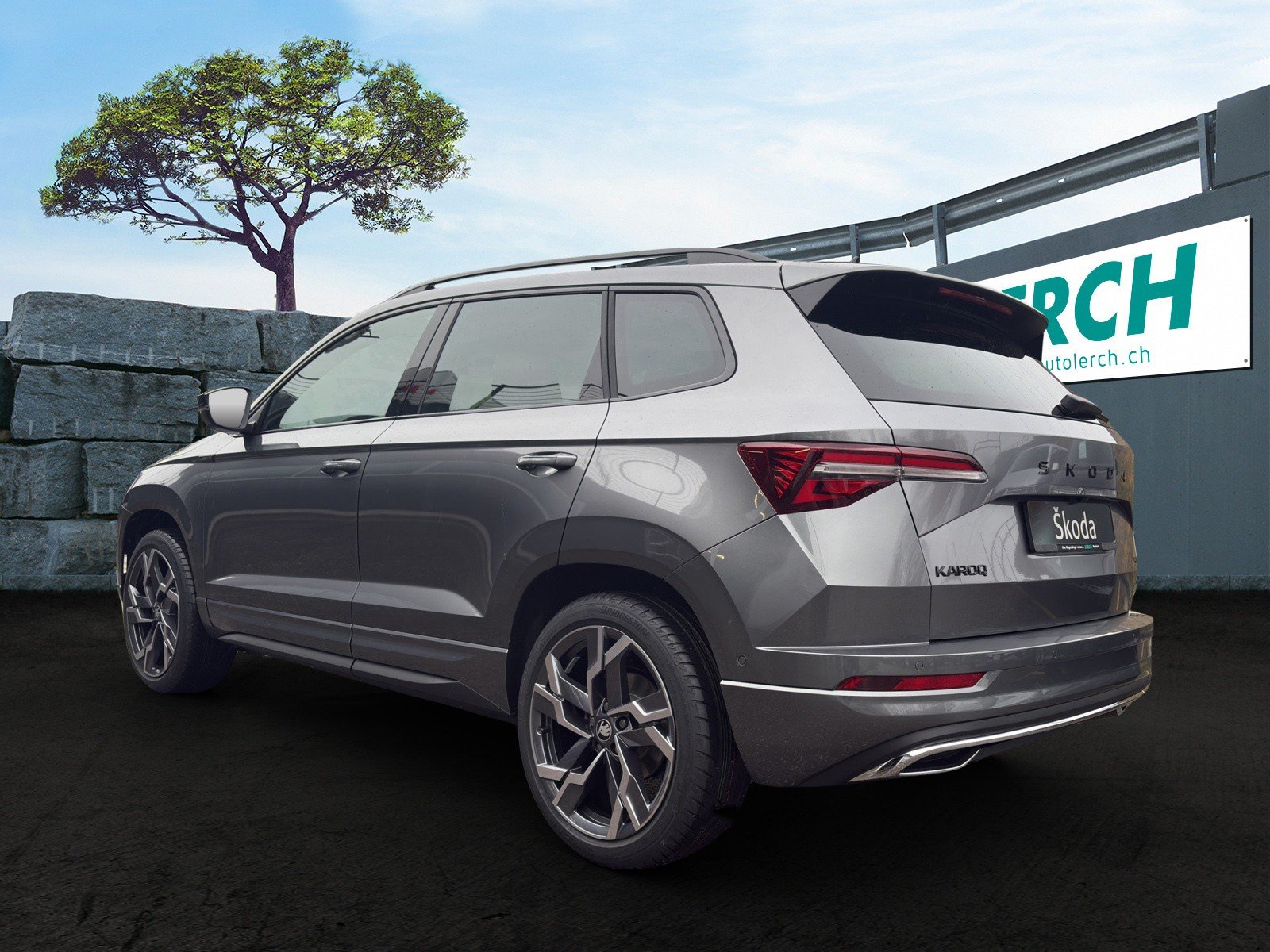 SKODA Karoq 2.0 TSI SportLine 4x4 DSG, Petrol, New car, Automatic - 4