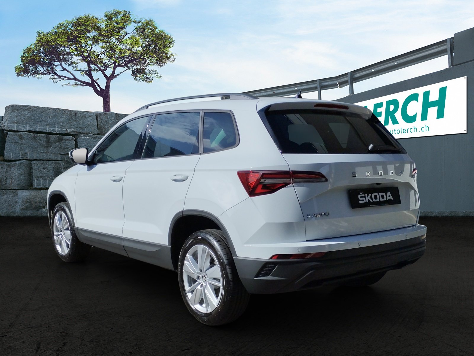 SKODA Karoq 1.5 TSI Selection, Petrol, New car, Manual - 4