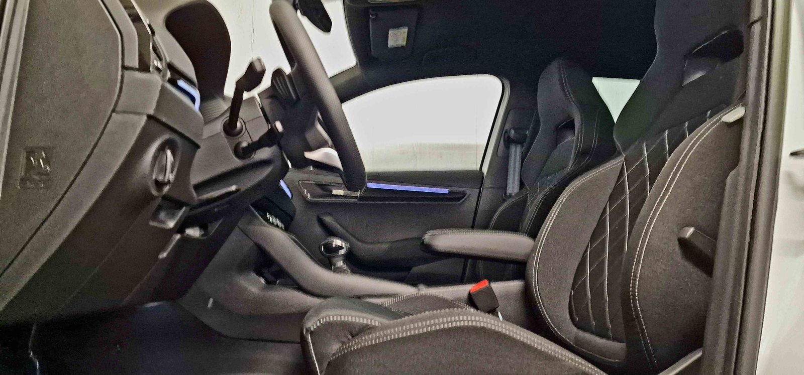 SKODA Karoq «Dynamic» Limited Edition (Netto), Petrol, New car, Automatic - 4