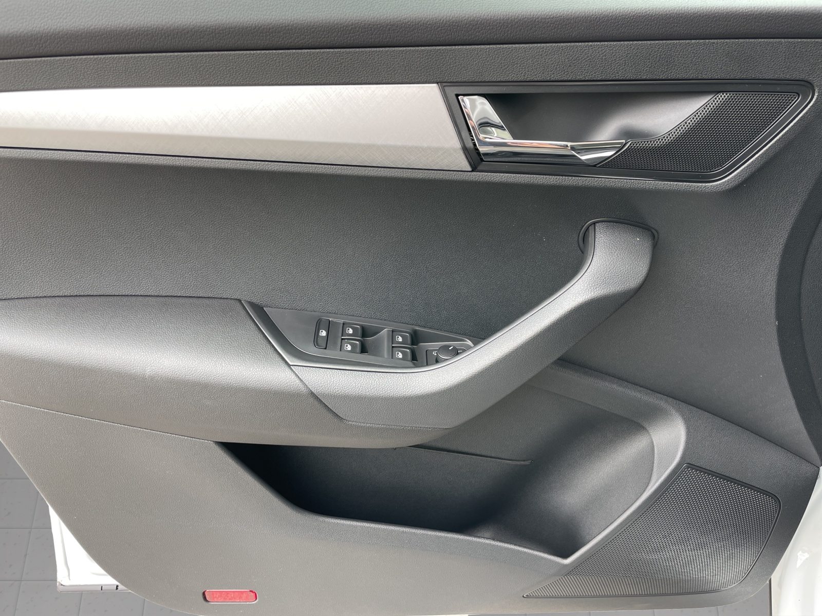 SKODA Karoq Selection, Benzin, Neuwagen, Automatik - 6