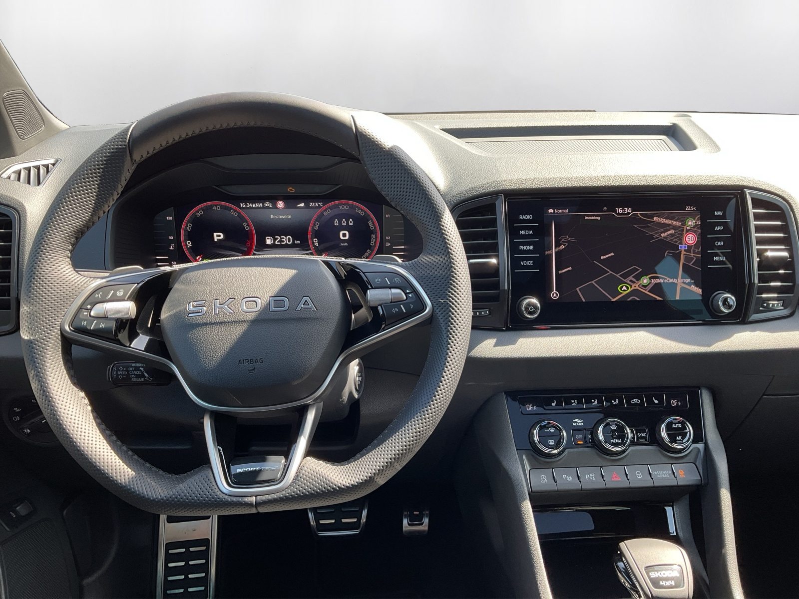 SKODA Karoq Sportline, Benzina, Auto nuove, Automatico - 7