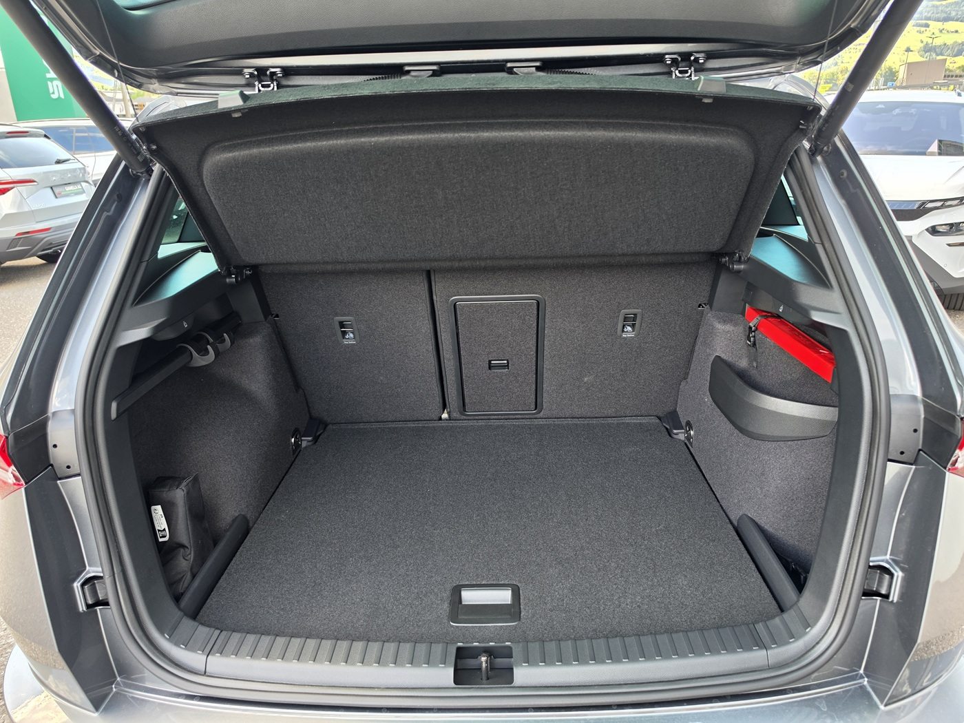 SKODA Karoq Sportline, Benzina, Auto nuove, Automatico - 6