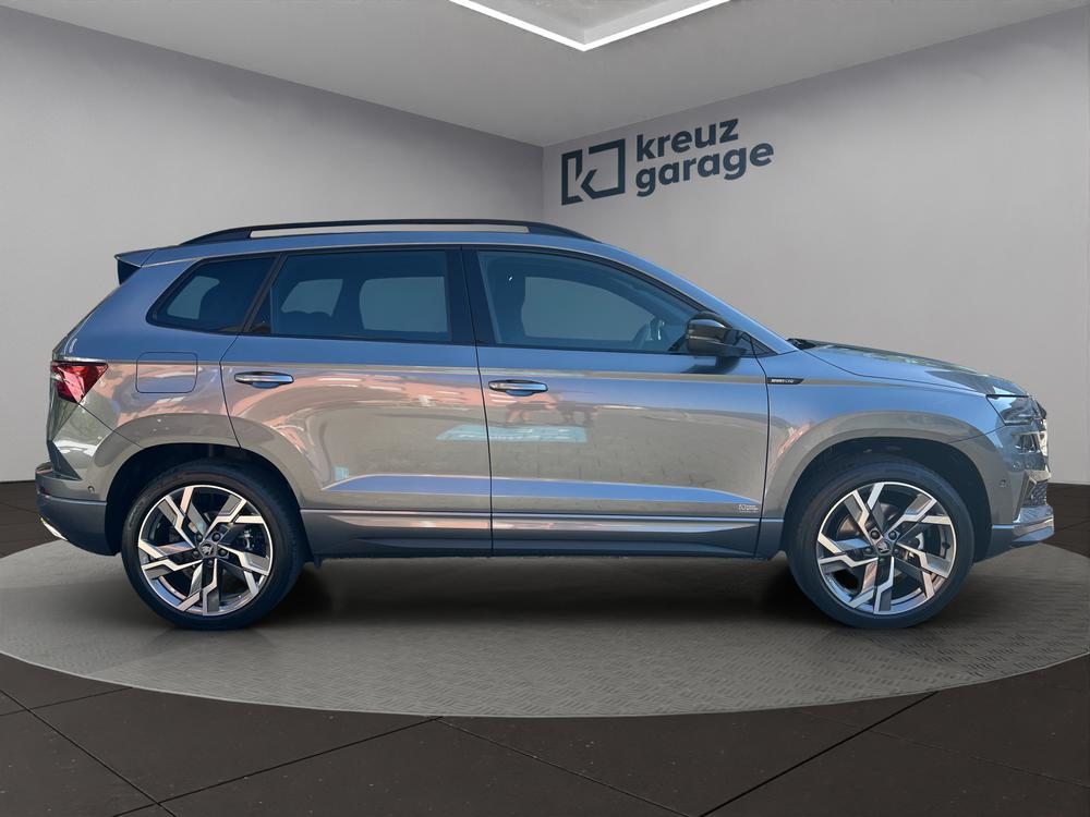 SKODA Karoq Sportline, Petrol, New car, Automatic - 2