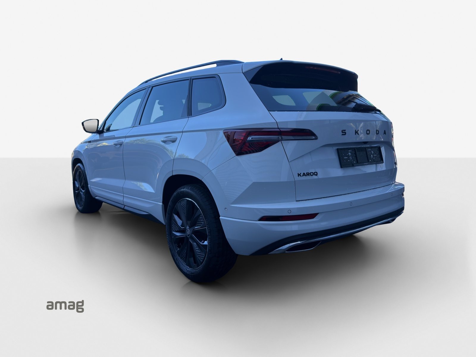 SKODA Karoq Sportline, Petrol, New car, Automatic - 3