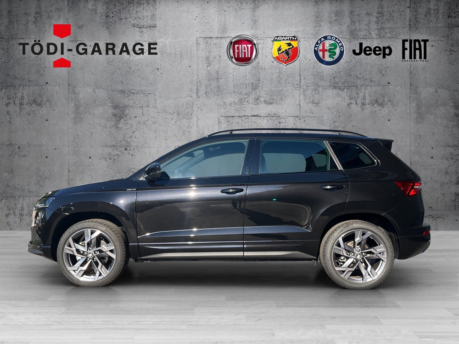SKODA Karoq 2.0 TDI SportLine 4x4 DSG, Diesel, New car, Automatic - 3