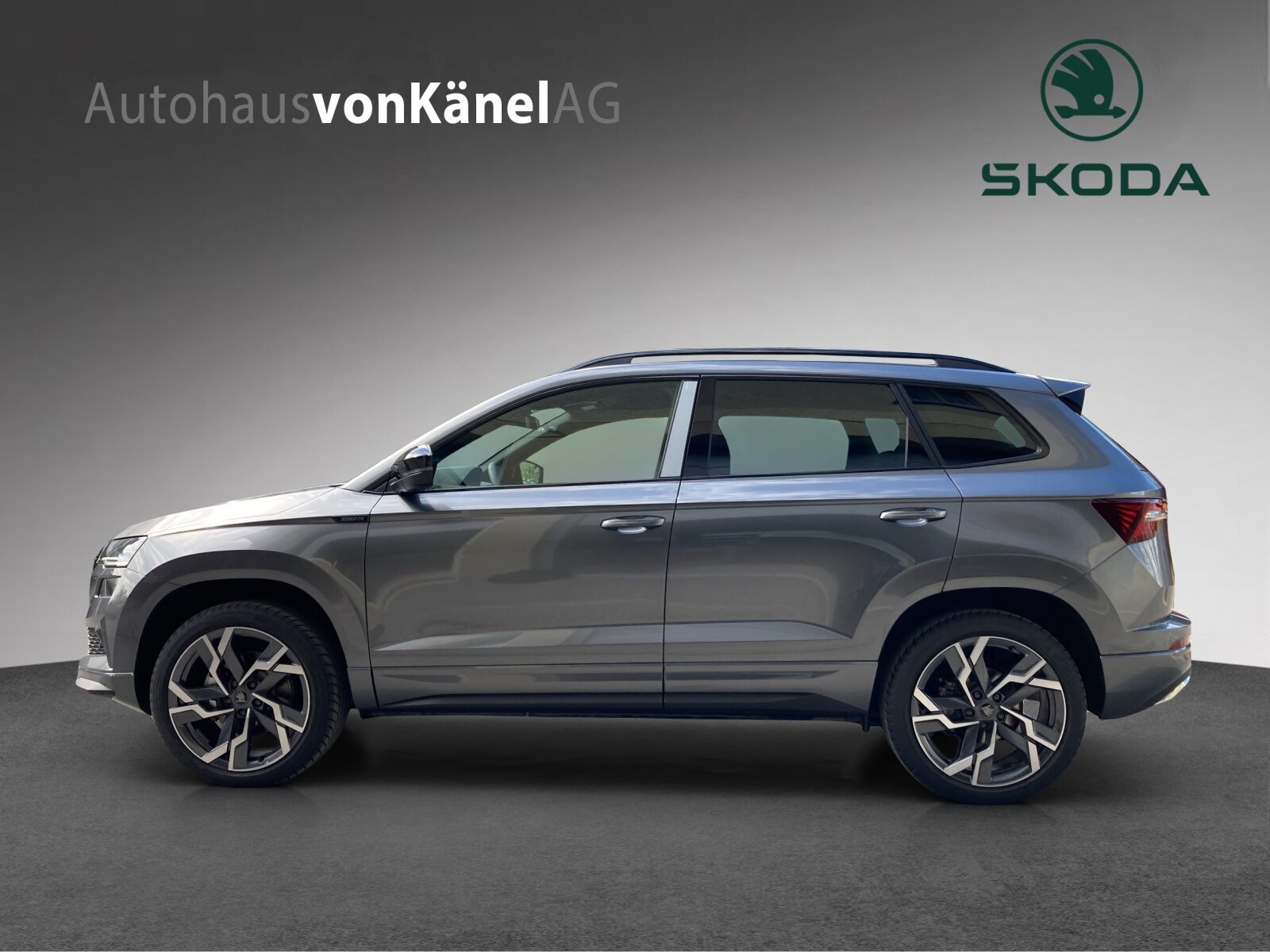 SKODA Karoq Sportline, Petrol, New car, Automatic - 2