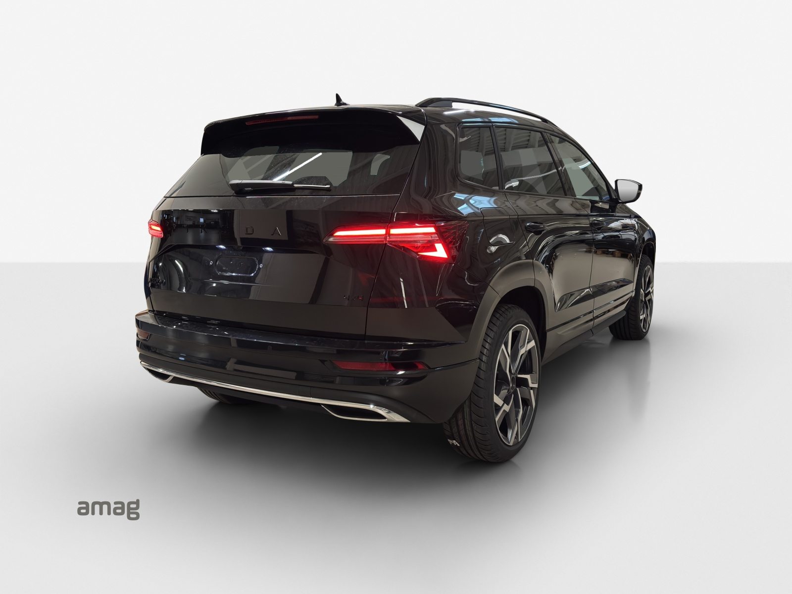 SKODA Karoq Sportline, Petrol, New car, Automatic - 5