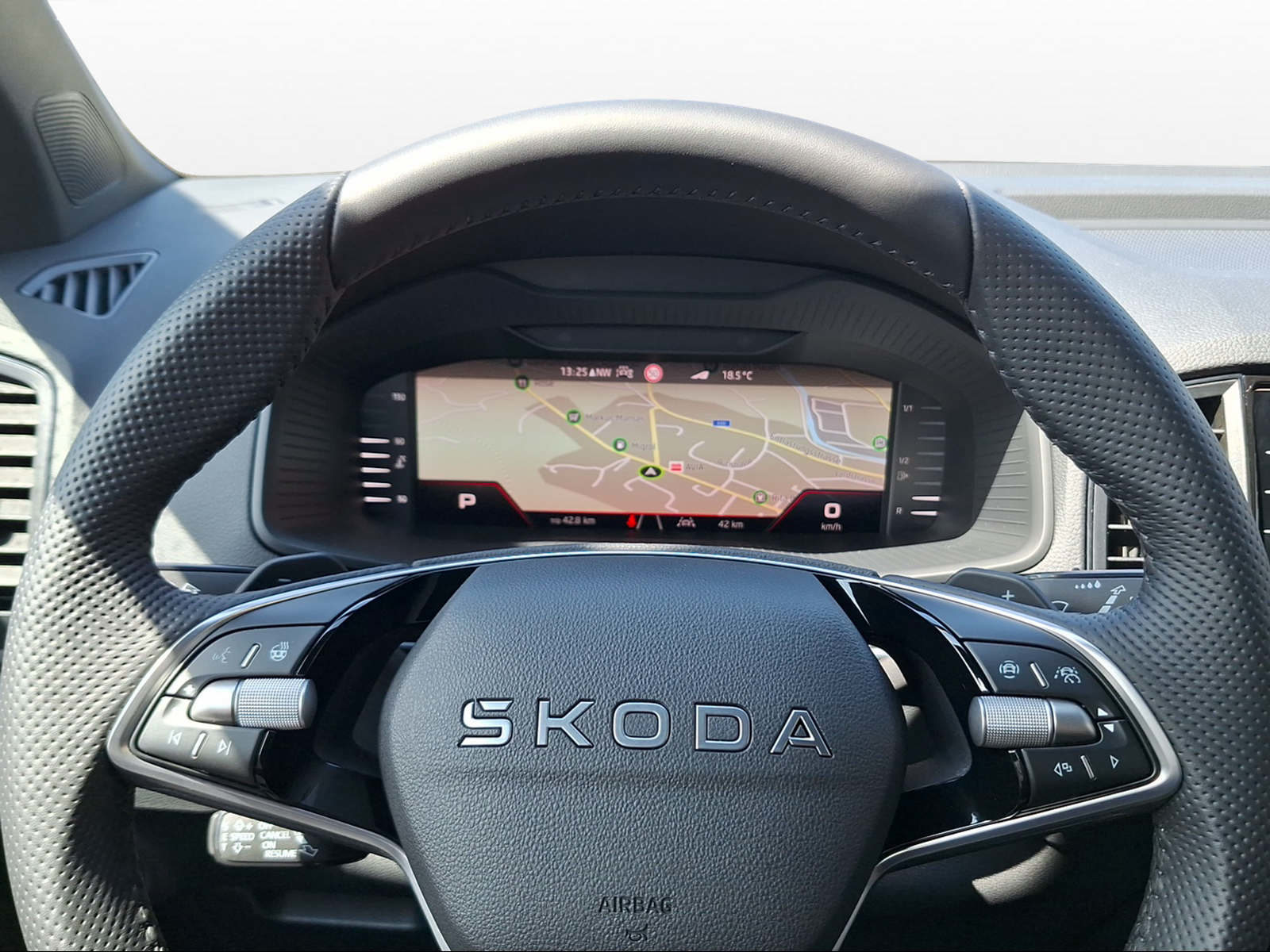 SKODA Karoq «Dynamic» Limited Edition (Netto), Benzin, Neuwagen, Automatik - 5