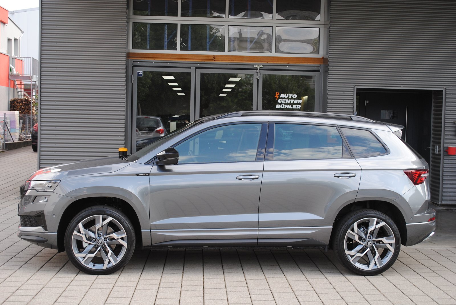 SKODA Karoq 2.0 TSI SportLine 4x4 DSG, Benzin, Neuwagen, Automatik - 5