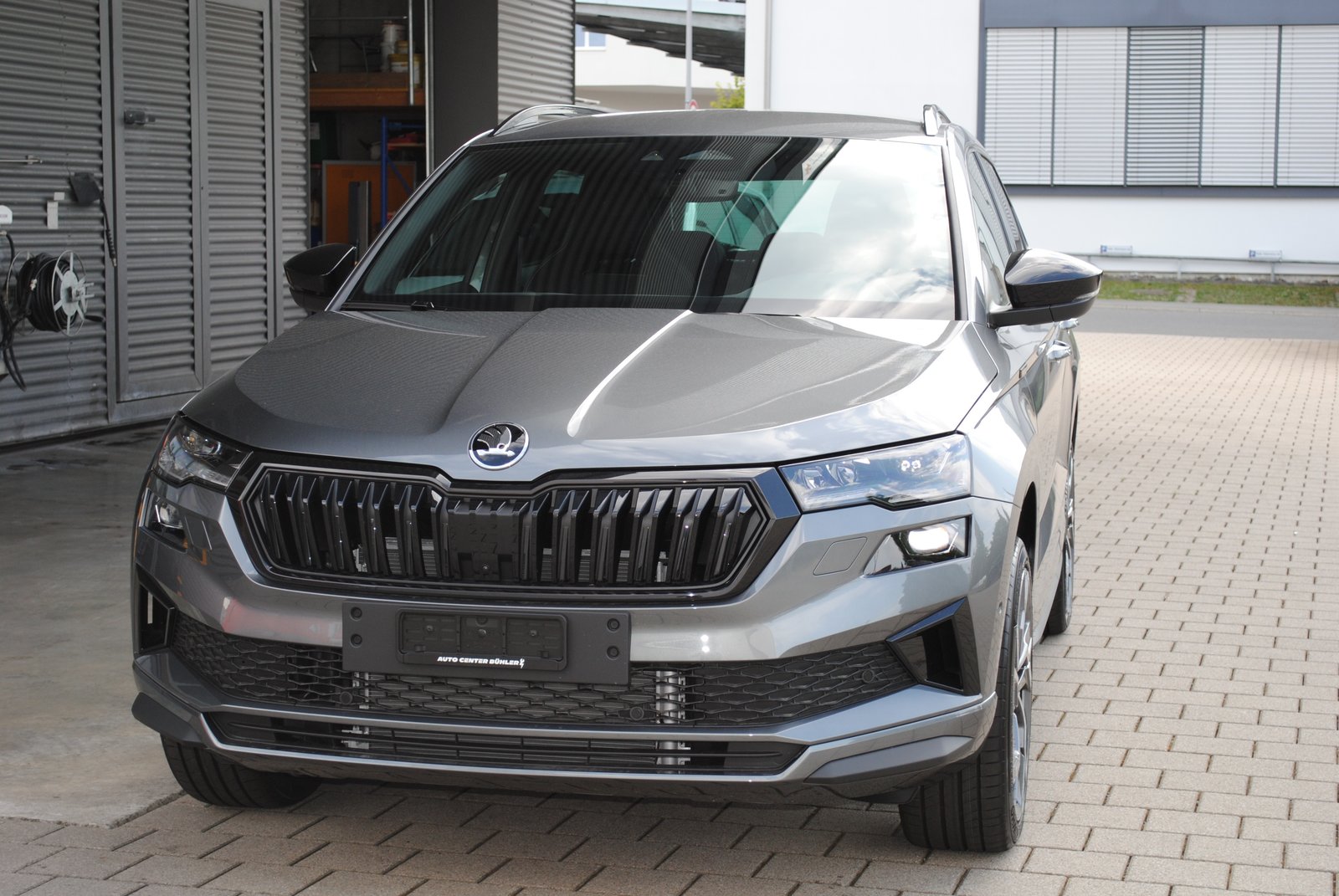 SKODA Karoq 1.5 TSI SportLine DSG, Essence, Voiture nouvelle, Automatique - 2