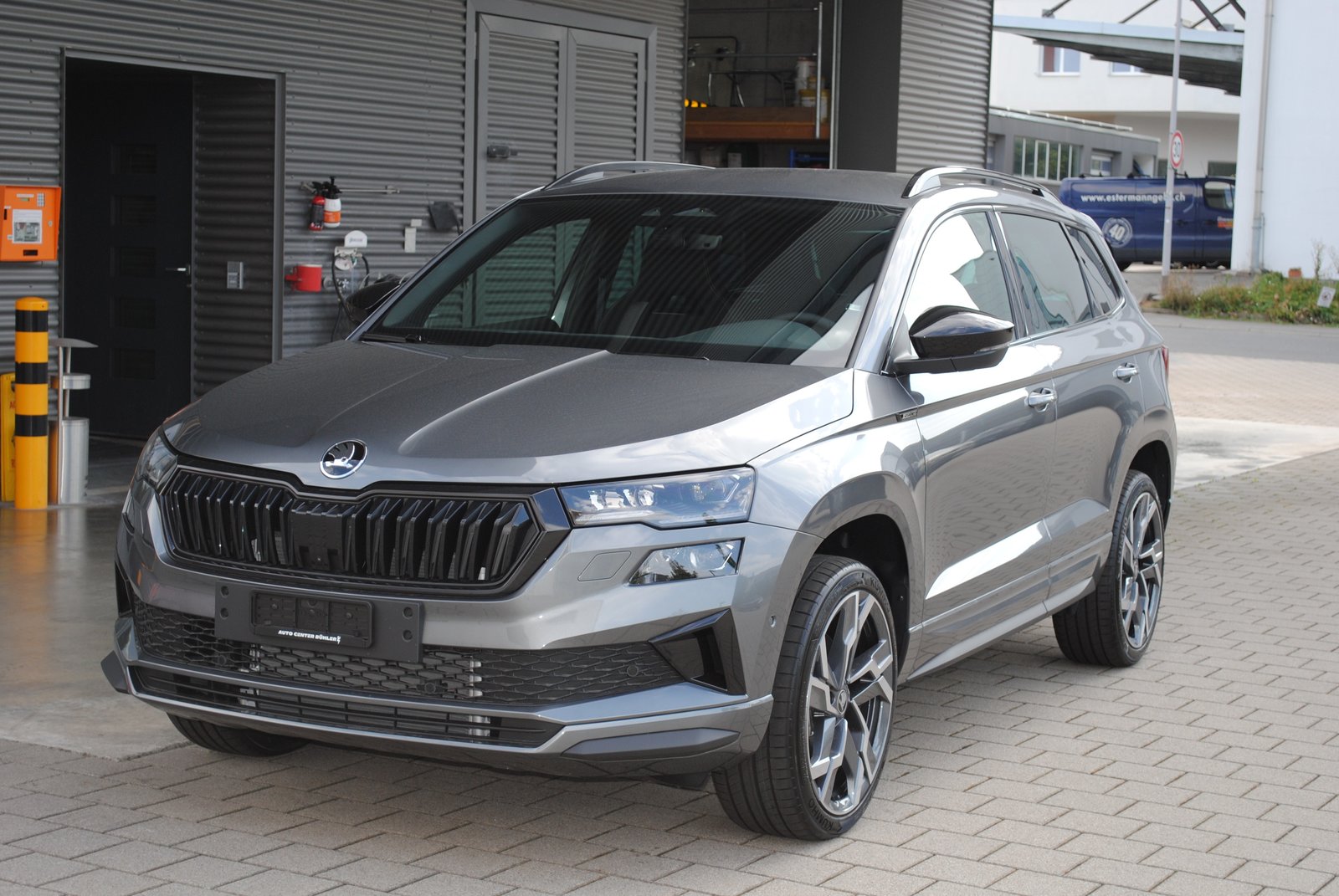 SKODA Karoq 1.5 TSI SportLine DSG, Essence, Voiture nouvelle, Automatique - 3