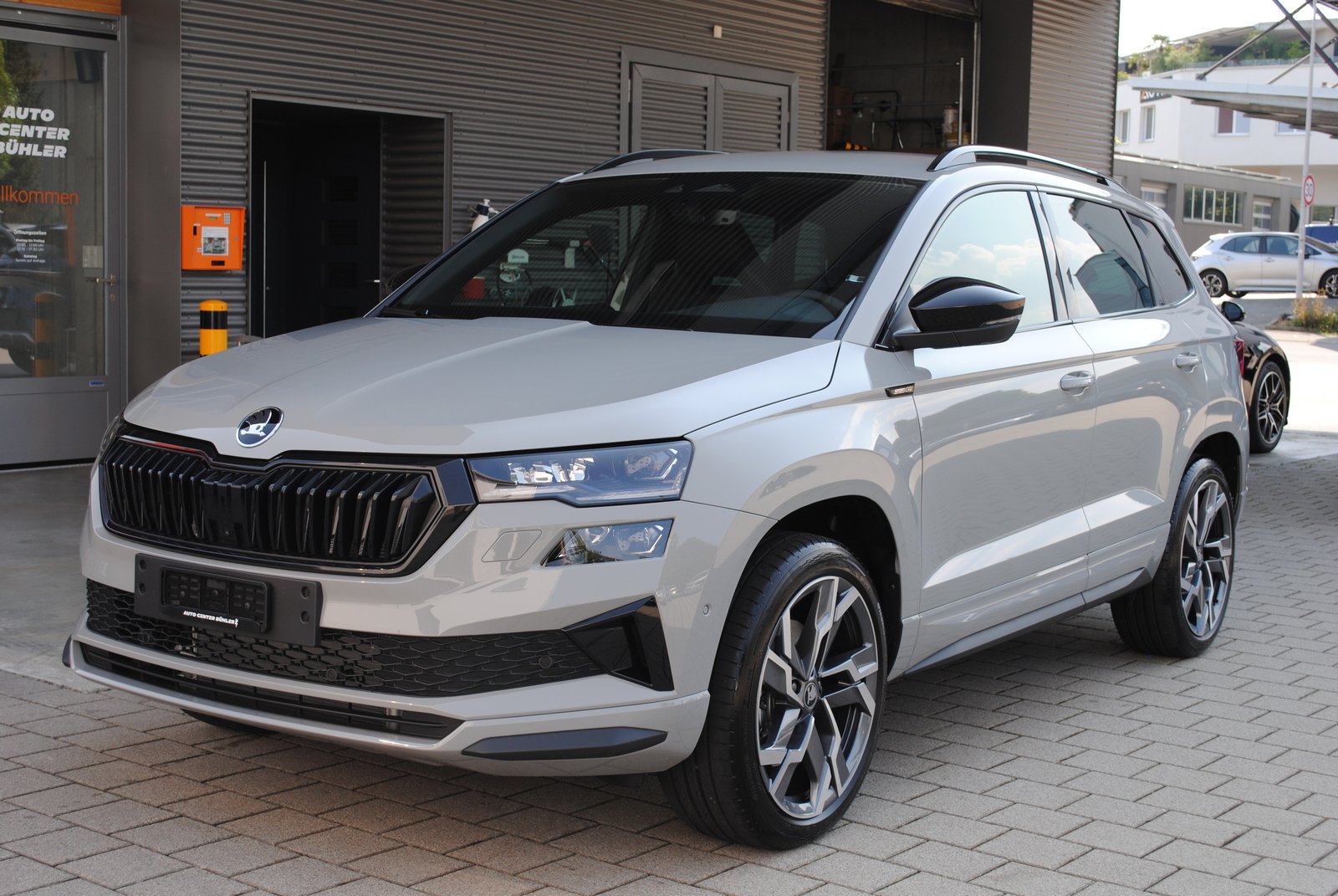 SKODA Karoq 2.0 TSI SportLine 4x4 DSG, Benzin, Neuwagen, Automatik - 3